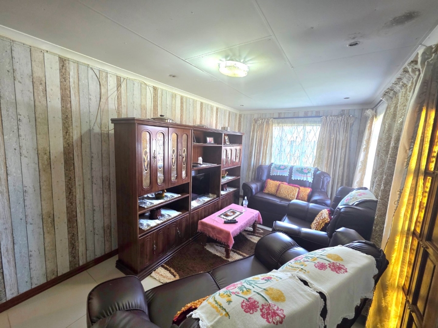 3 Bedroom Property for Sale in Bohlokong Free State